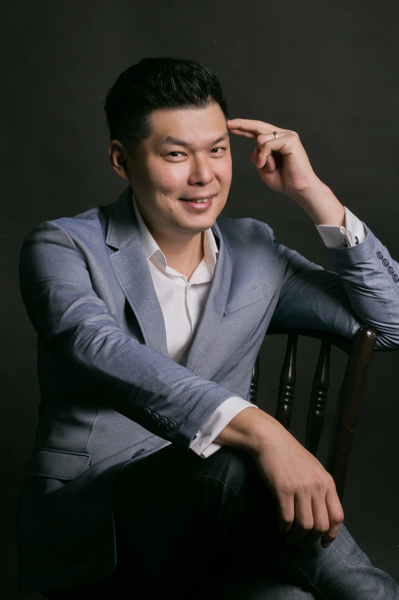 KT Goo Professional Photo